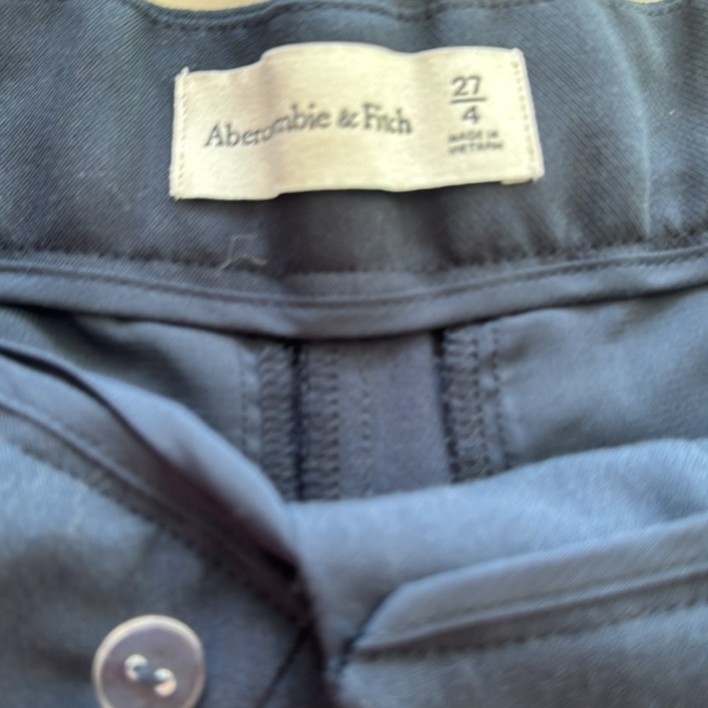 Women’s lot of 4 pair of dress shorts size 4 Abercrombie & Fitch - Picture 4 of 6